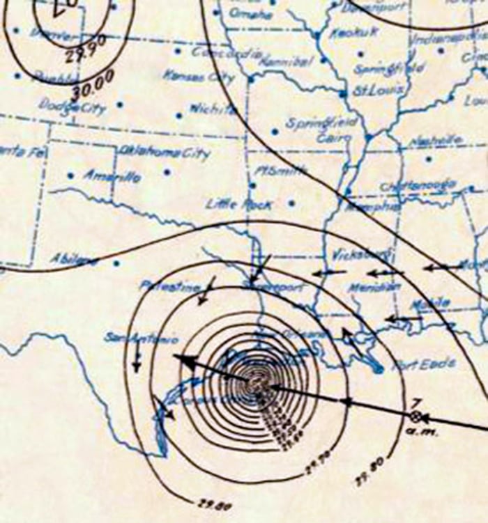 A historical weather chart from September 8, 1900, showing the Galveston Hurricane near Texas and its associated meteorological conditions. The chart is a black and white scan of a paper map with isobars, wind direction arrows. The chart covers the southern United States, the Gulf of Mexico. The Galveston Hurricane is marked by a black circle with concentric circles, indicating a low pressure system with strong winds. 